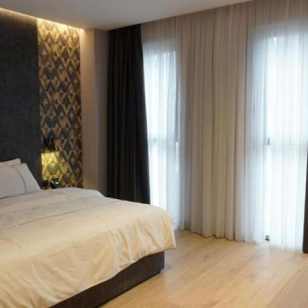 Starlight Hotel Tirana Kültér fotó