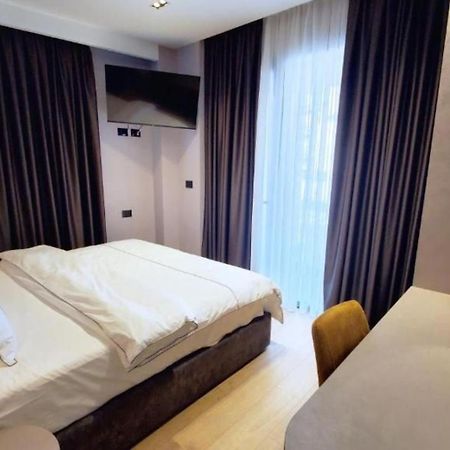 Starlight Hotel Tirana Kültér fotó