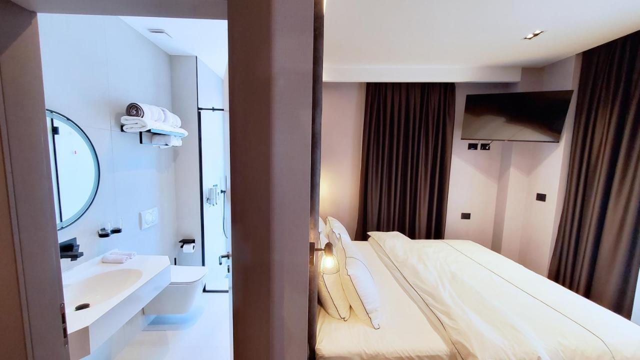 Starlight Hotel Tirana Kültér fotó