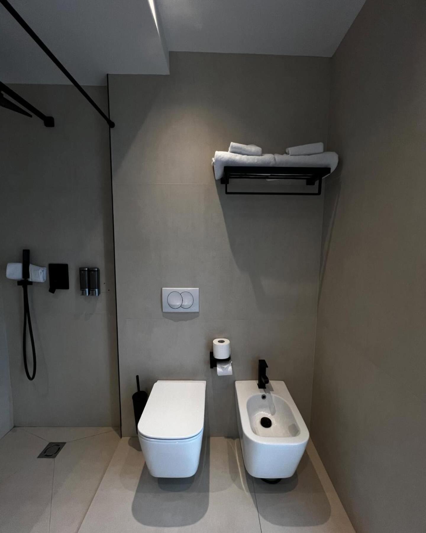 Starlight Hotel Tirana Kültér fotó